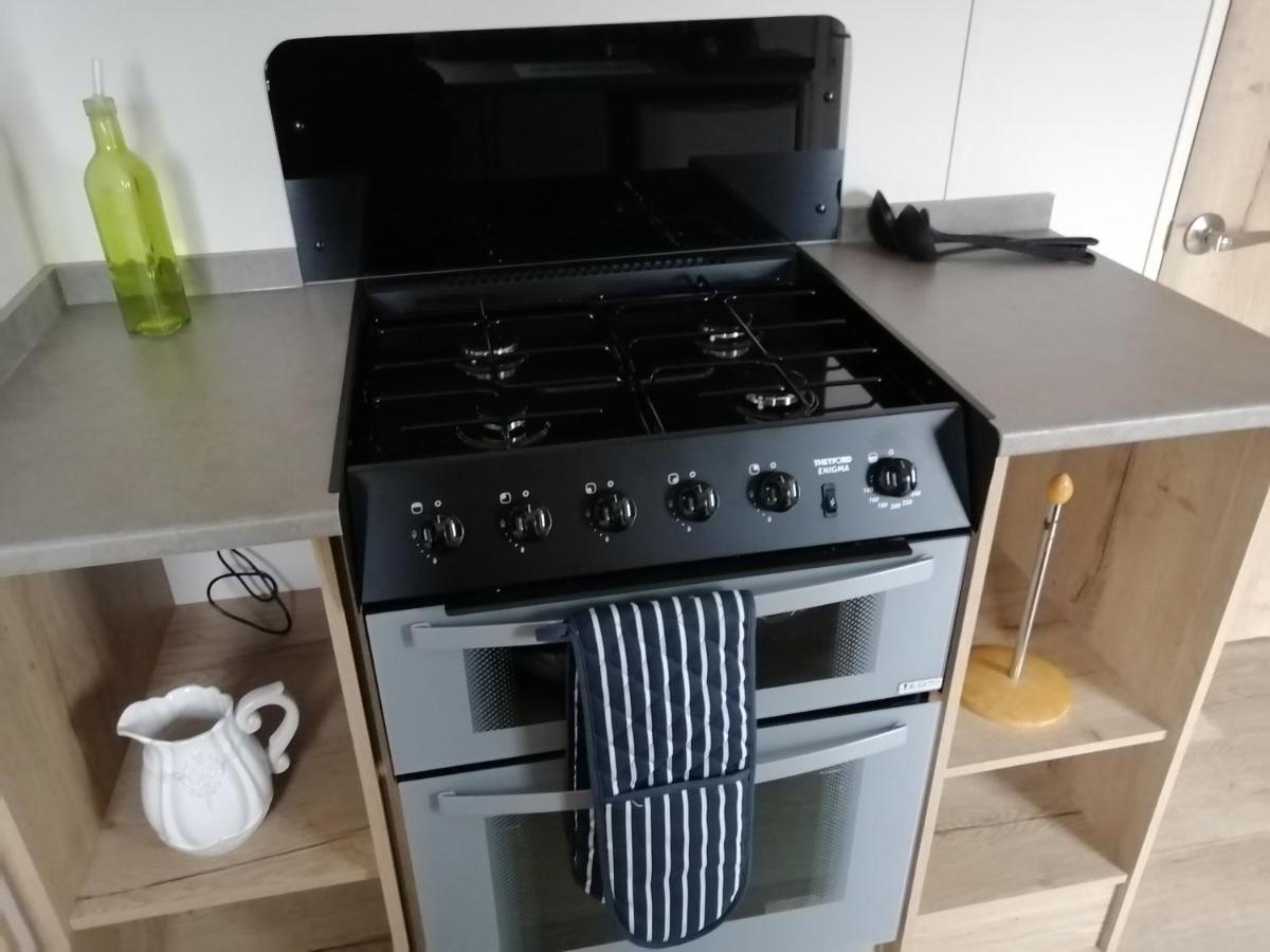 69R Seawick 2 Bedroom Caravan . New For 2022 Saint Osyth المظهر الخارجي الصورة