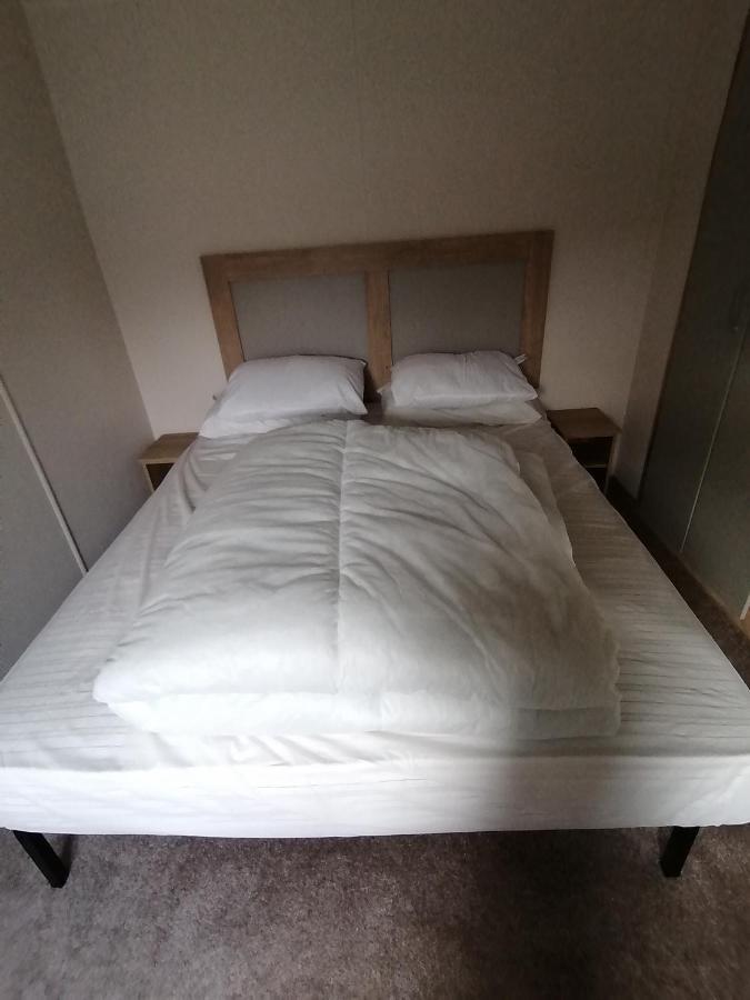 69R Seawick 2 Bedroom Caravan . New For 2022 Saint Osyth المظهر الخارجي الصورة